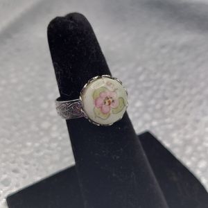 Vintage Porcelain & Metal Ring. Lovely Flower on Porcelain&Silvertone.
